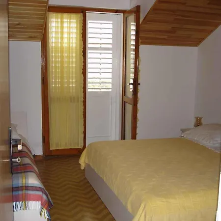 In - Sibenik Riviera 35599 Apartman Primosten