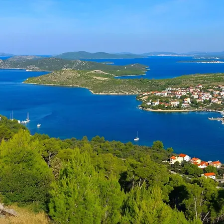 In - Sibenik Riviera 35599 *