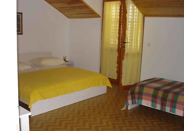 In - Sibenik Riviera 35599 プリモシュテン